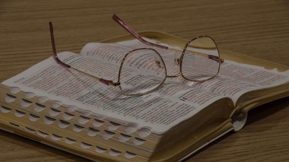 Jób 23,12 – Máté 6,19-21